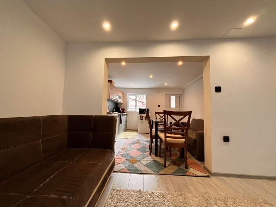 Nice House Near City Center Of 鲁塞 外观 照片